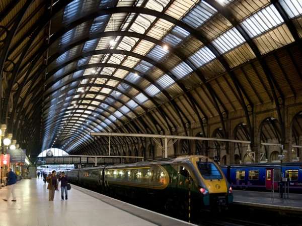  How to Go from Gatwick Airport to Kings cross train station?