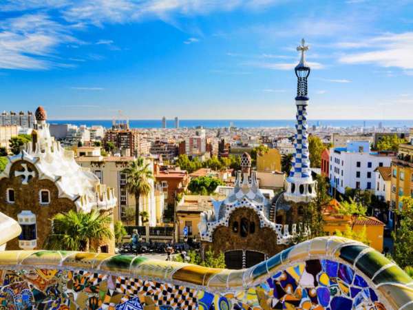  Испания открылась для вакцинированных туристов
