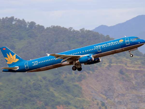  Vietnam Airlines restart flights from Da Nang to Bangkok, Kuala Lumpur